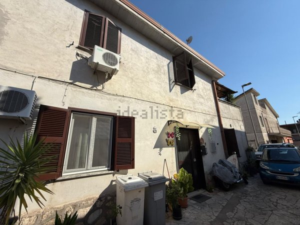 appartamento in vendita a Guidonia Montecelio in zona Guidonia