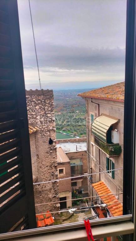 appartamento in vendita a Guidonia Montecelio in zona Montecelio