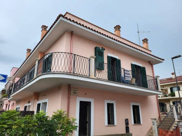 appartamento in vendita a Guidonia Montecelio in zona Villalba