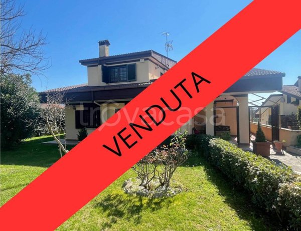 casa indipendente in vendita a Guidonia Montecelio