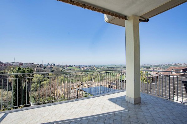 appartamento in vendita a Guidonia Montecelio