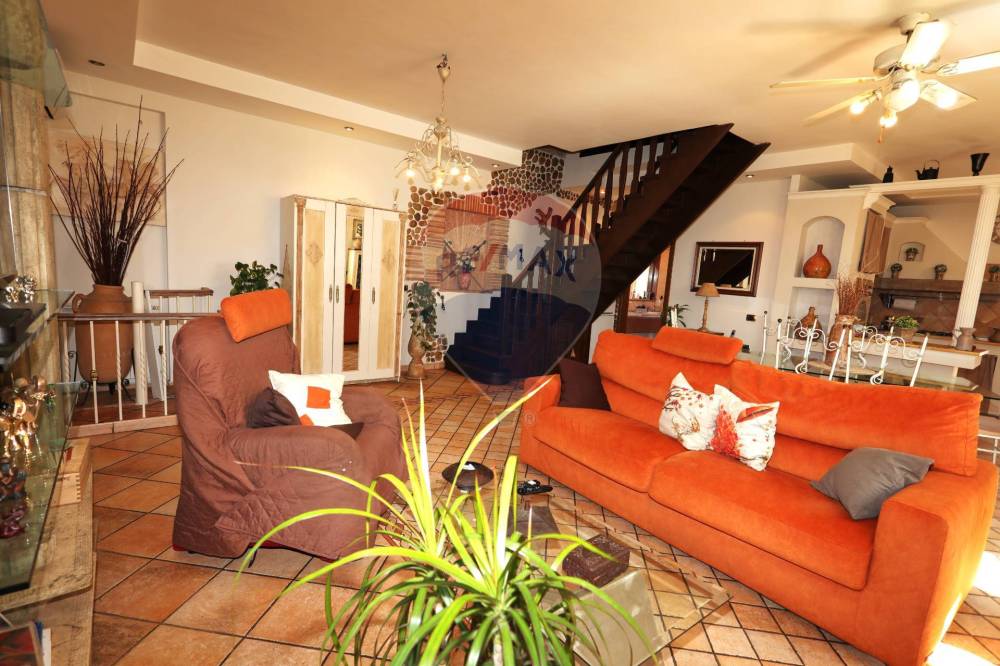 casa indipendente in vendita a Guidonia Montecelio in zona Marco Simone