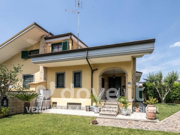 casa indipendente in vendita a Guidonia Montecelio in zona Marco Simone