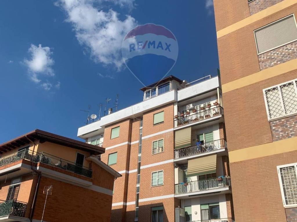 appartamento in vendita a Guidonia Montecelio in zona Setteville