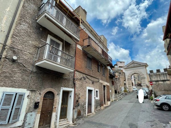 appartamento in vendita a Guidonia Montecelio in zona Montecelio
