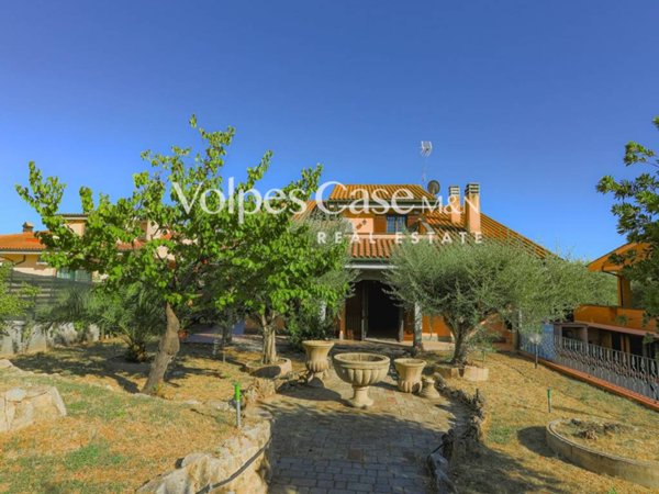casa indipendente in vendita a Guidonia Montecelio