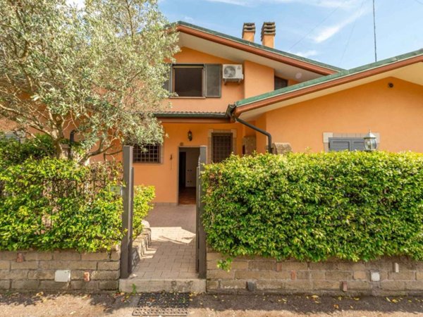 casa indipendente in vendita a Guidonia Montecelio