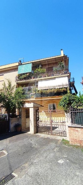 appartamento in vendita a Guidonia Montecelio in zona Villalba