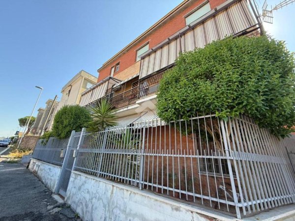 appartamento in vendita a Guidonia Montecelio in zona Guidonia