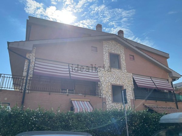 appartamento in vendita a Guidonia Montecelio in zona Guidonia