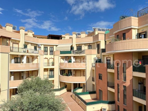 appartamento in vendita a Guidonia Montecelio in zona Guidonia