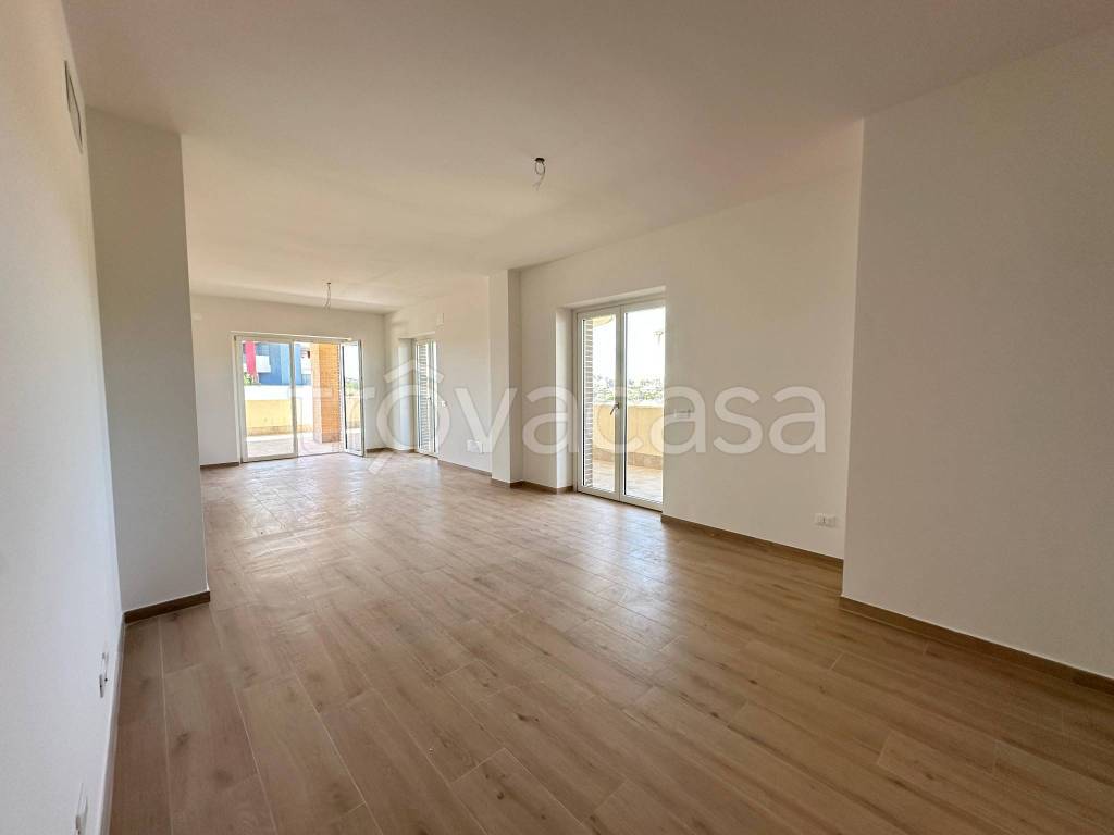 appartamento in vendita a Guidonia Montecelio in zona Colle Fiorito