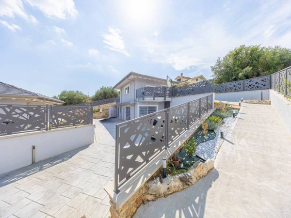 casa indipendente in vendita a Guidonia Montecelio