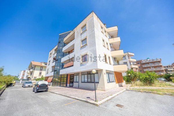 appartamento in vendita a Guidonia Montecelio