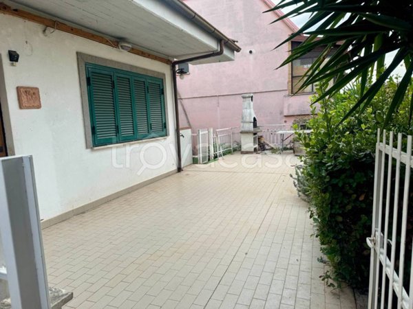 casa indipendente in vendita a Guidonia Montecelio in zona Montecelio