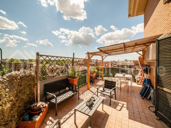 appartamento in vendita a Guidonia Montecelio in zona Guidonia