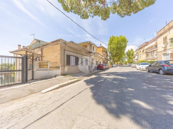 appartamento in vendita a Guidonia Montecelio