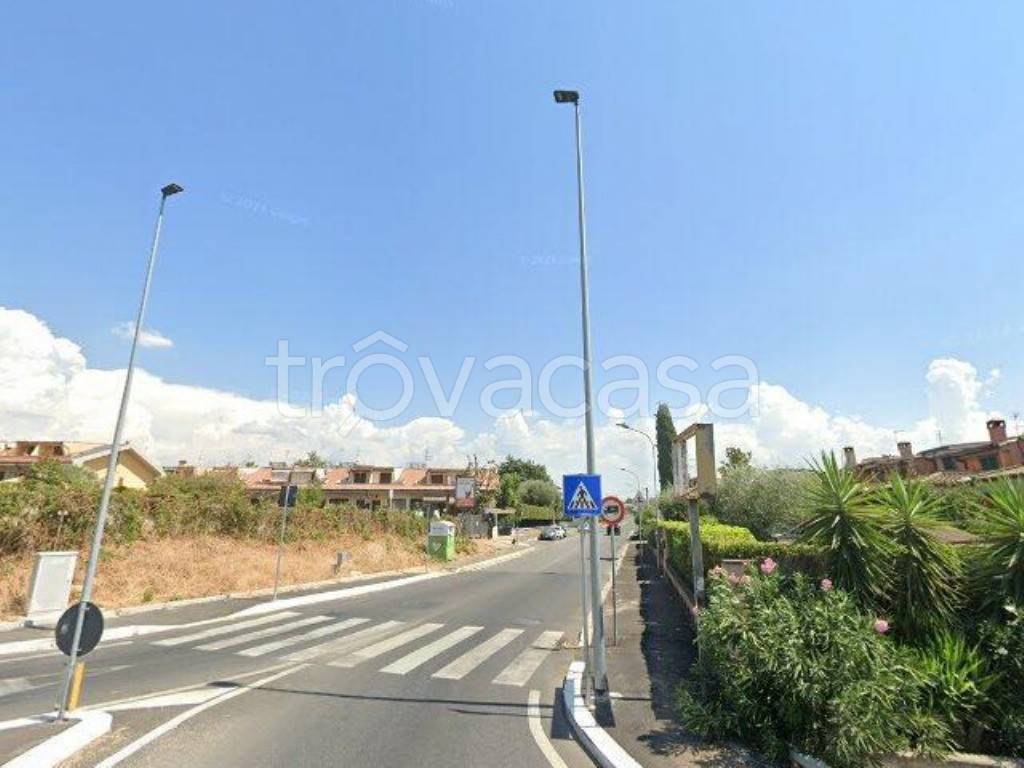 casa indipendente in vendita a Guidonia Montecelio in zona Montecelio