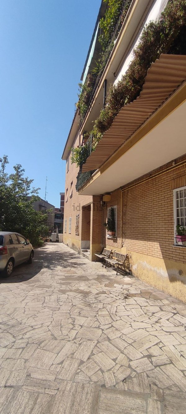 appartamento in vendita a Guidonia Montecelio in zona Villalba