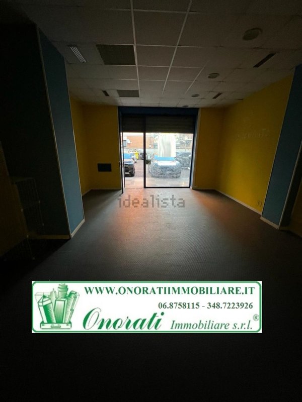 locale commerciale in vendita a Guidonia Montecelio