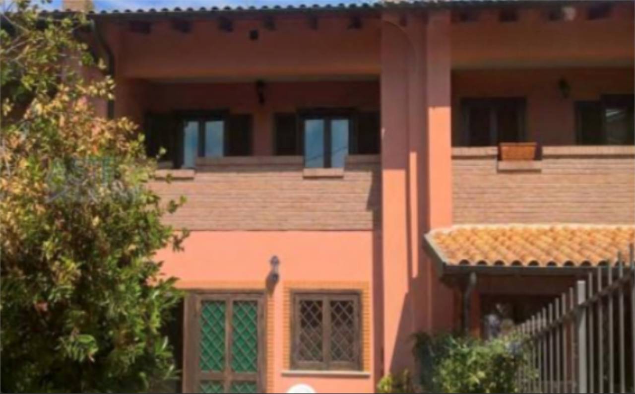 casa indipendente in vendita a Guidonia Montecelio