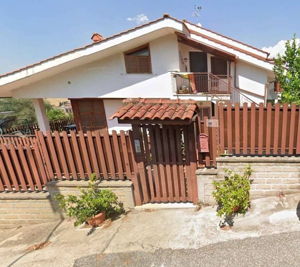 casa indipendente in vendita a Guidonia Montecelio in zona Marco Simone