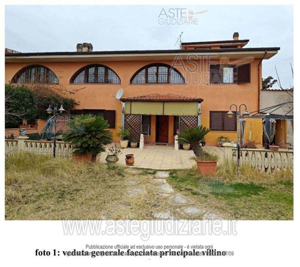 casa indipendente in vendita a Guidonia Montecelio in zona Setteville