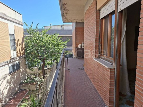 appartamento in vendita a Guidonia Montecelio in zona Villanova