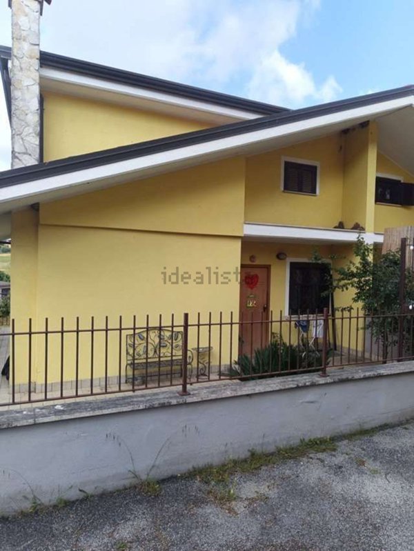 casa indipendente in vendita a Guidonia Montecelio