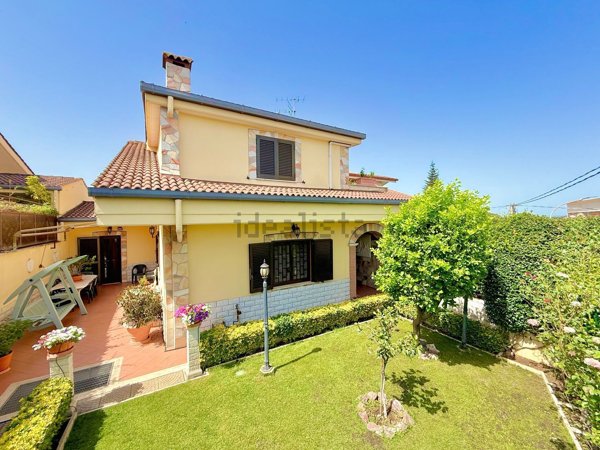 casa indipendente in vendita a Guidonia Montecelio in zona Marco Simone