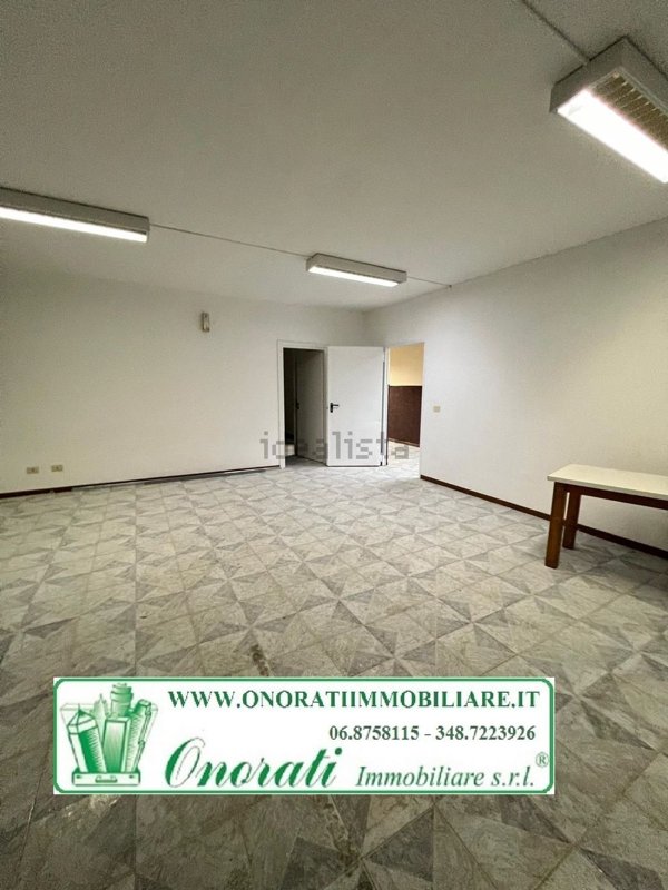 ufficio in vendita a Guidonia Montecelio