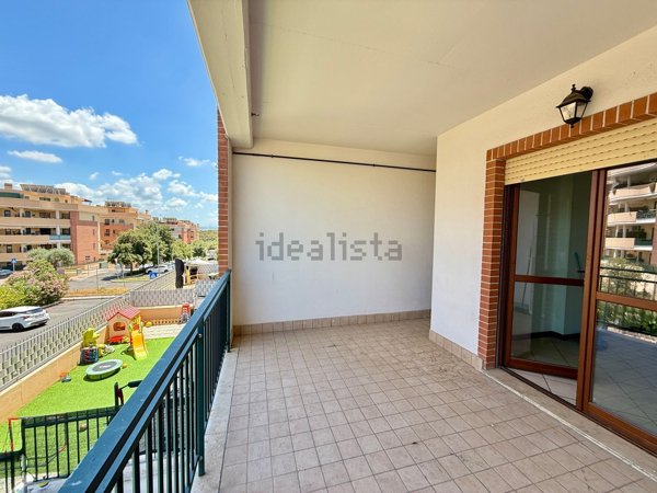 appartamento in vendita a Guidonia Montecelio in zona Marco Simone