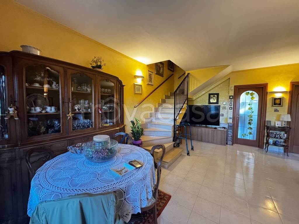 appartamento in vendita a Guidonia Montecelio in zona Guidonia