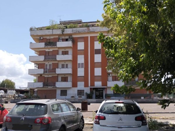 appartamento in vendita a Guidonia Montecelio in zona Guidonia