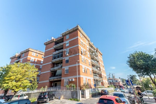 appartamento in vendita a Guidonia Montecelio in zona Guidonia