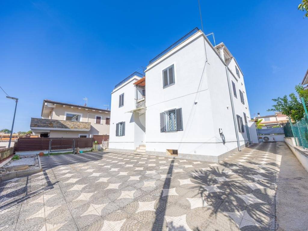 appartamento in vendita a Guidonia Montecelio in zona Guidonia