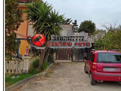 casa indipendente in vendita a Guidonia Montecelio in zona Montecelio