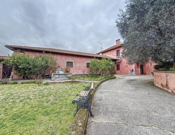 casa indipendente in vendita a Guidonia Montecelio in zona Pichini