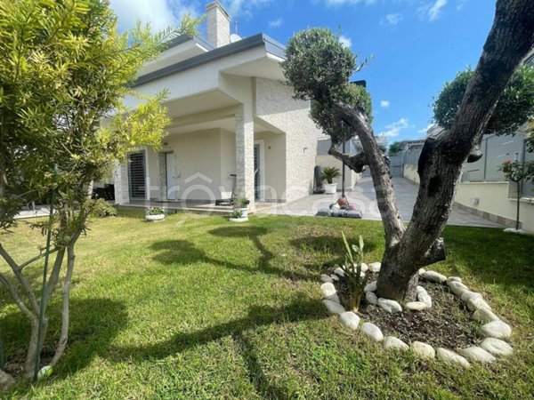 casa indipendente in vendita a Guidonia Montecelio in zona Montecelio
