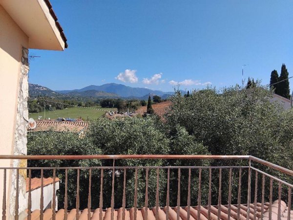 casa indipendente in vendita a Guidonia Montecelio in zona Pichini