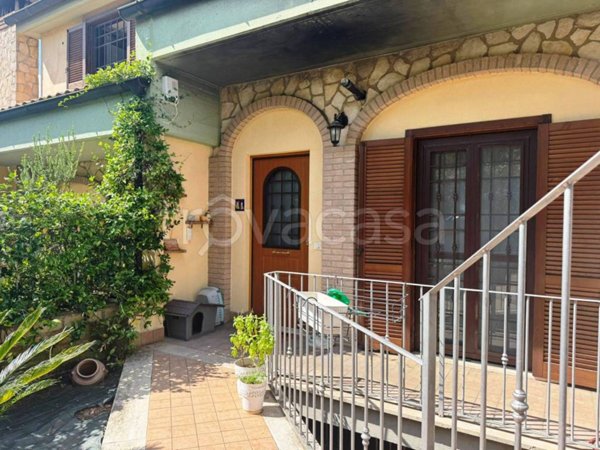 casa indipendente in vendita a Guidonia Montecelio in zona Marco Simone