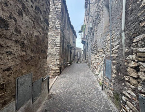 appartamento in vendita a Guidonia Montecelio in zona Montecelio