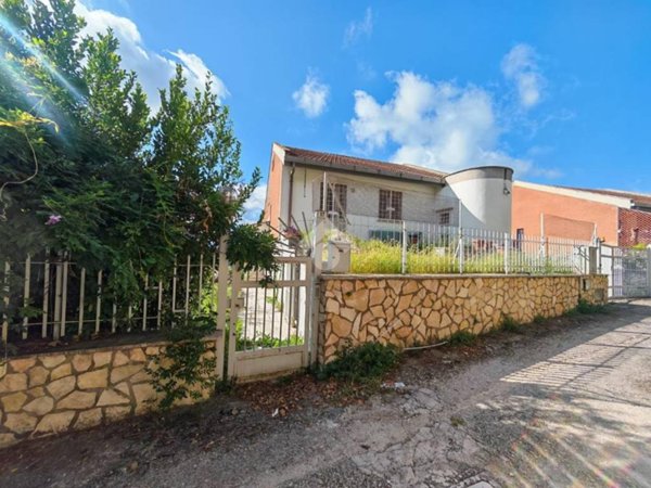 casa indipendente in vendita a Guidonia Montecelio