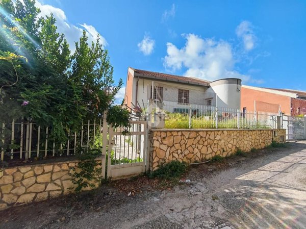 casa indipendente in vendita a Guidonia Montecelio