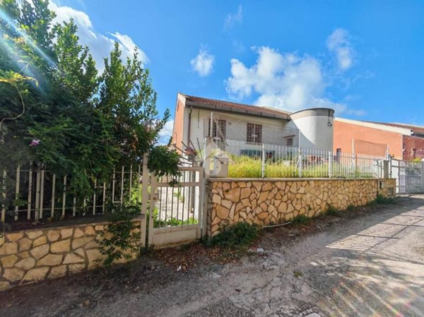 casa indipendente in vendita a Guidonia Montecelio