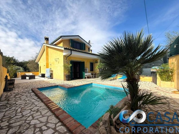 casa indipendente in vendita a Guidonia Montecelio in zona Marco Simone