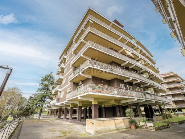 appartamento in vendita a Guidonia Montecelio in zona Colleverde