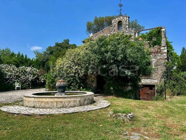 casa indipendente in vendita a Guidonia Montecelio in zona Montecelio