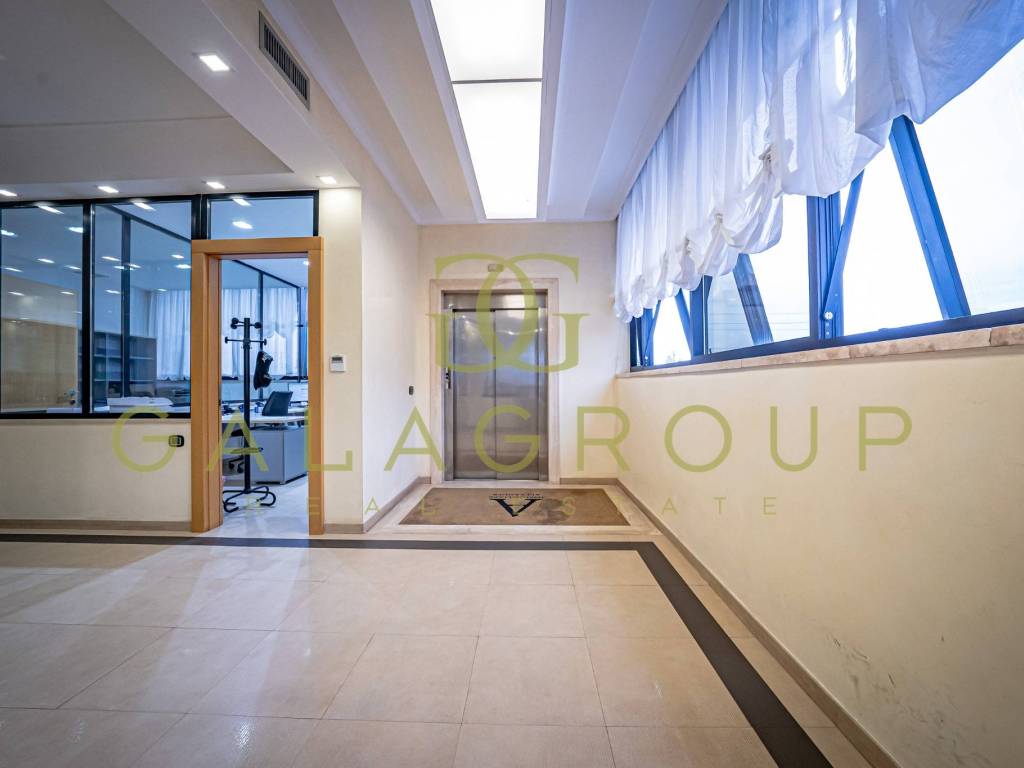 ufficio in vendita a Guidonia Montecelio in zona Guidonia