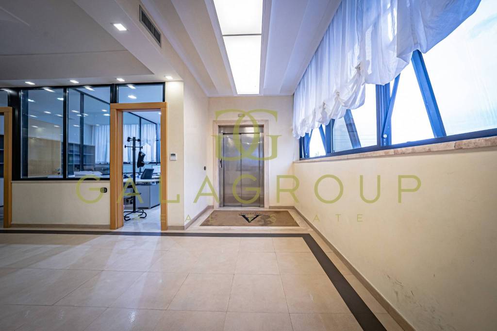 ufficio in vendita a Guidonia Montecelio in zona Guidonia